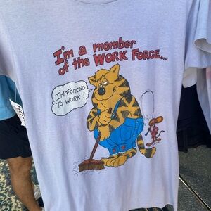 Vintage 1980s Sun Sportswear graphic tee. Super soft and cute! size small.